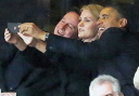 obama selfie 128